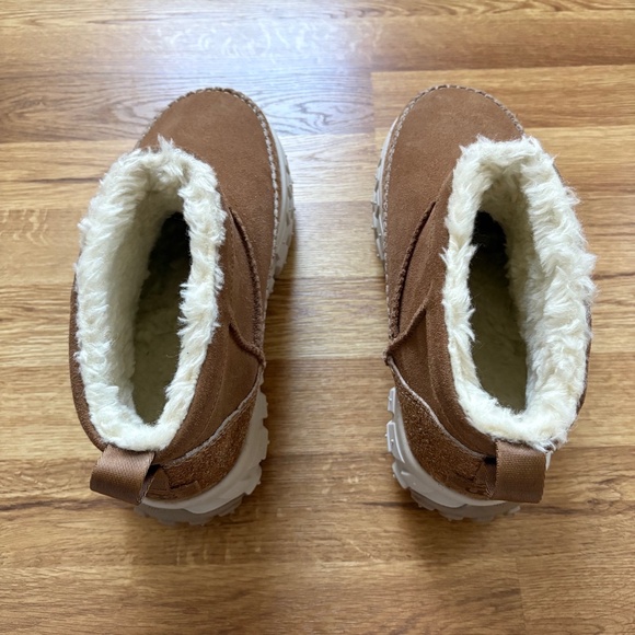 UGG Women’s Venture Daze Ultra Mini boots - Picture 4 of 12